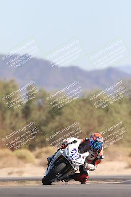 media/Nov-02-2025-CVMA (Sun) [[337aff29ab]]/Race 8-Formula Lightweight Twins Shootout/